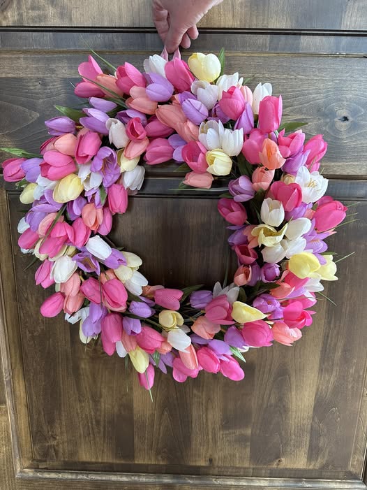 🌷 Tulip Wreath Workshop 🌷- Coming Soon!